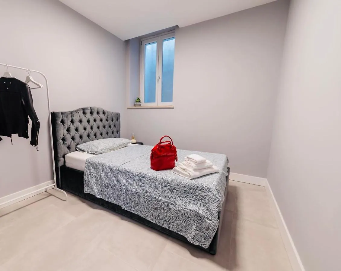 Studio 27 فيرونا شقة